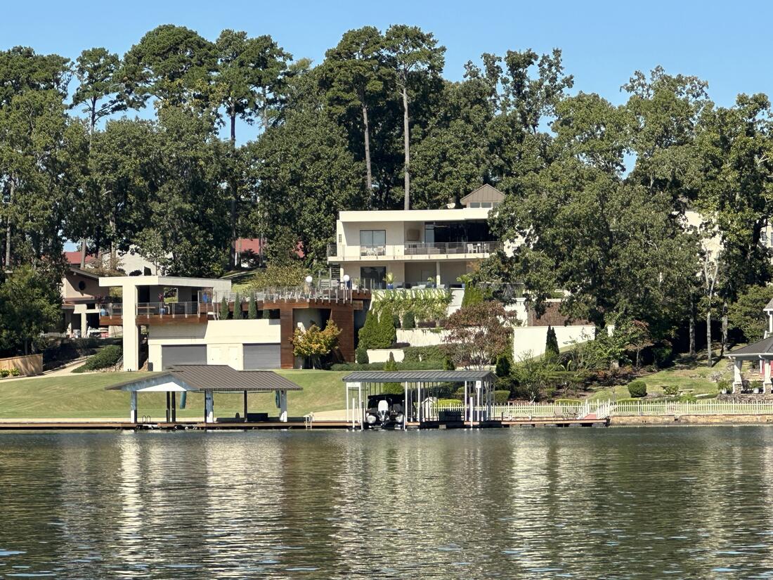 Lake Hamilton waterfront home