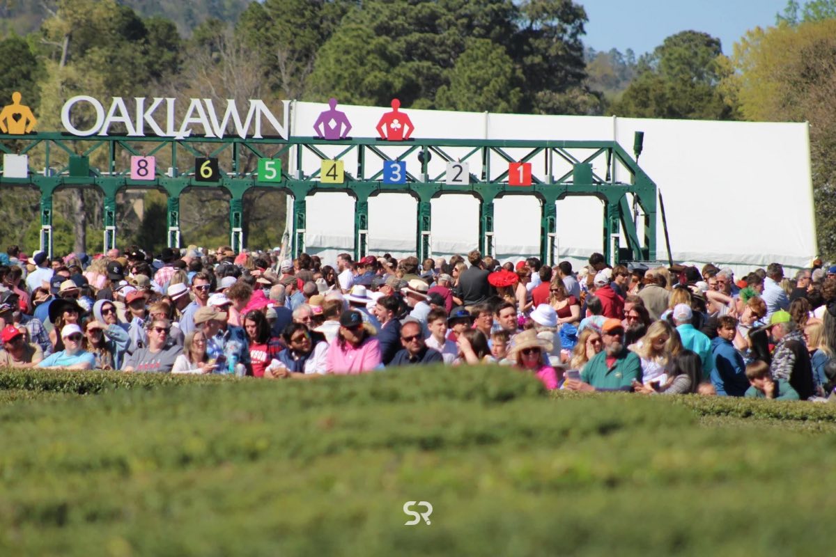 Oaklawn Racing wide shot